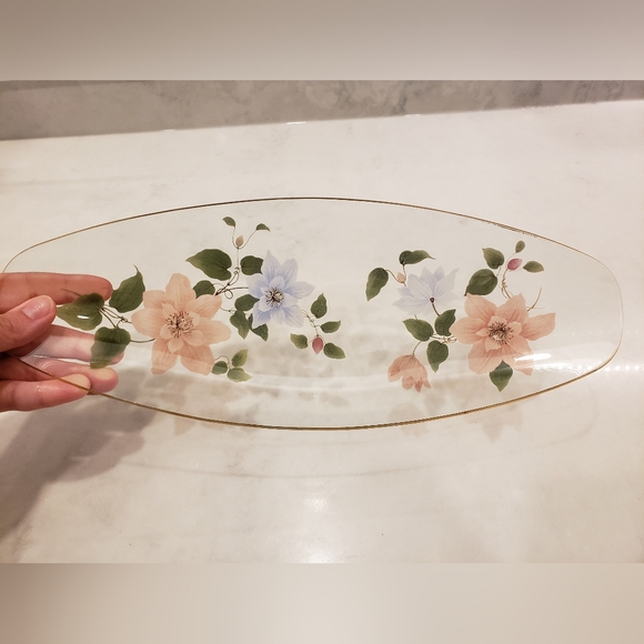 Vintage longer floral plate with gold rim - Picture 3 of 8